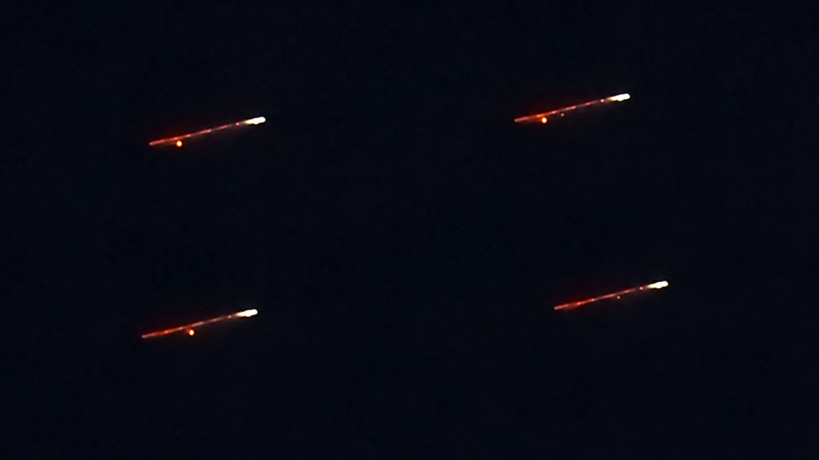 UFO CILÍNDRICO COM LUZES INTRIGA TESTEMUNHAS NA COSTA RICA